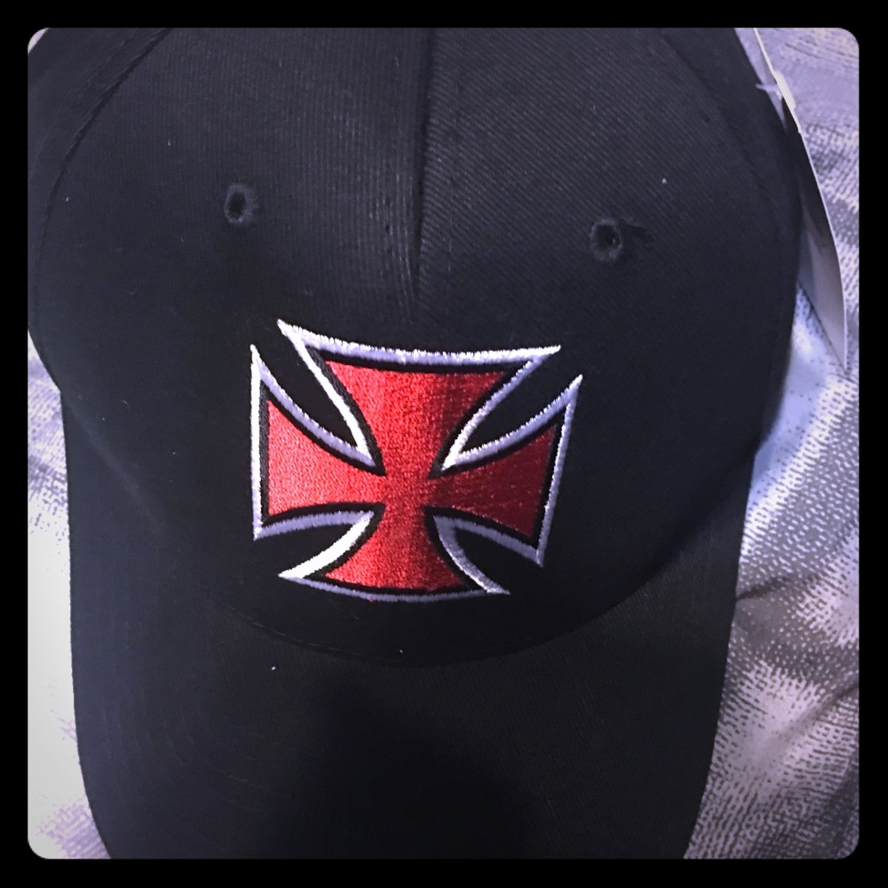 FREE CAP‼️BRAND NEW. WITH TAGS!